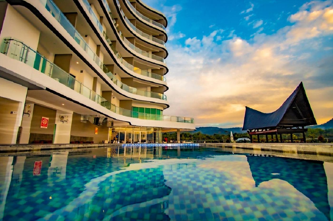 Labersa Hotel & Convention Center Toba Balige Zewnętrze zdjęcie