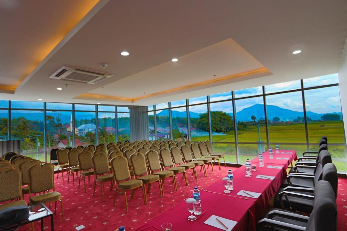 Labersa Hotel & Convention Center Toba Balige Zewnętrze zdjęcie