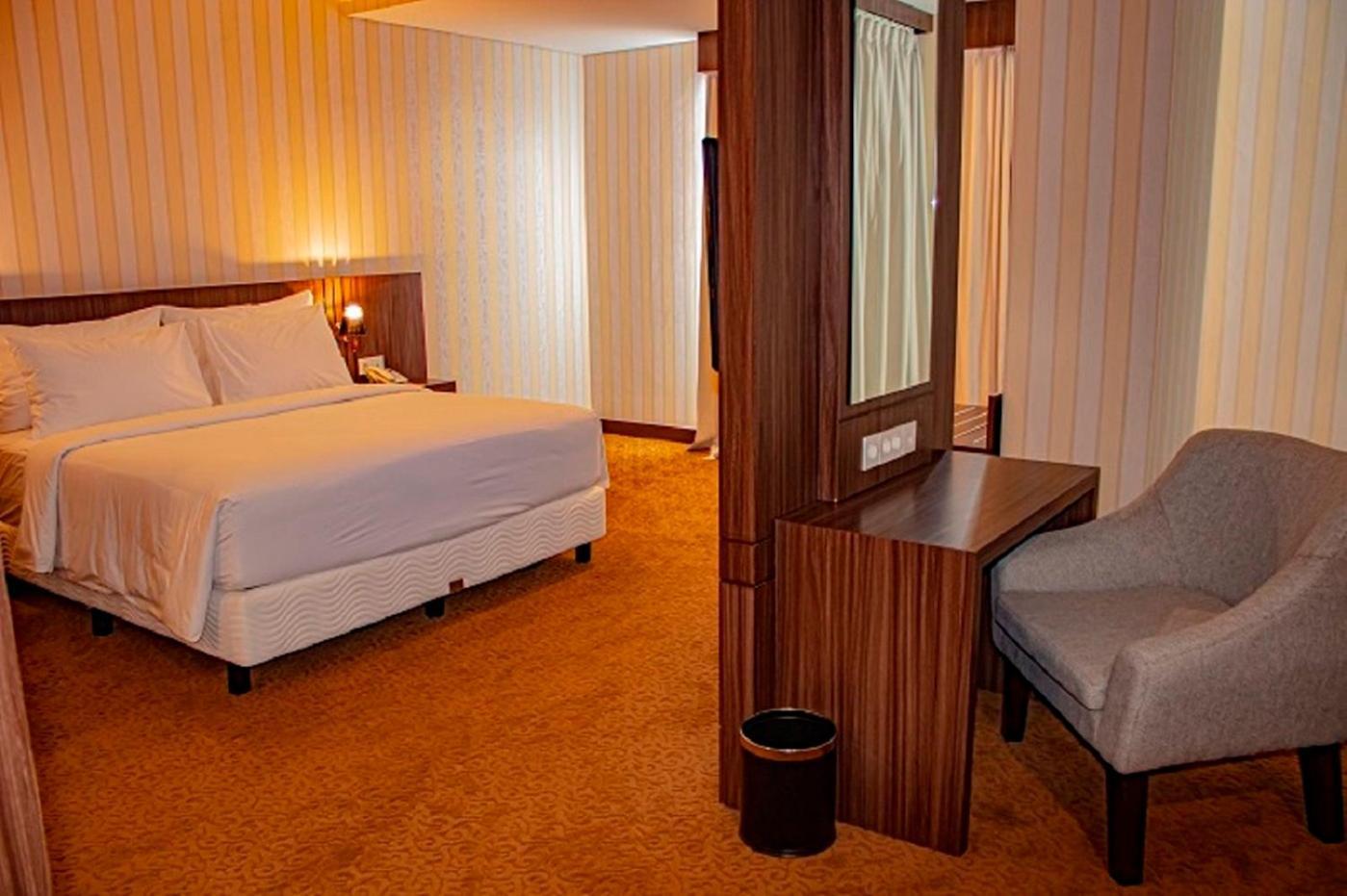 Labersa Hotel & Convention Center Toba Balige Zewnętrze zdjęcie