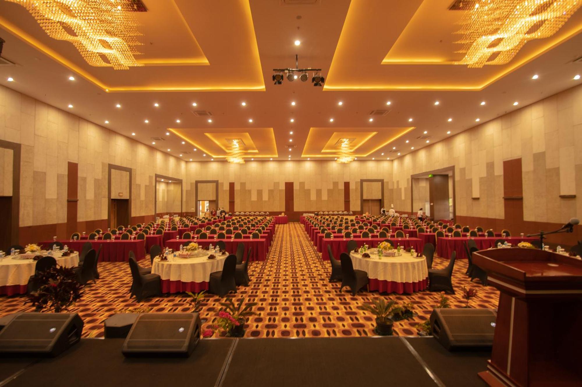 Labersa Hotel & Convention Center Toba Balige Zewnętrze zdjęcie