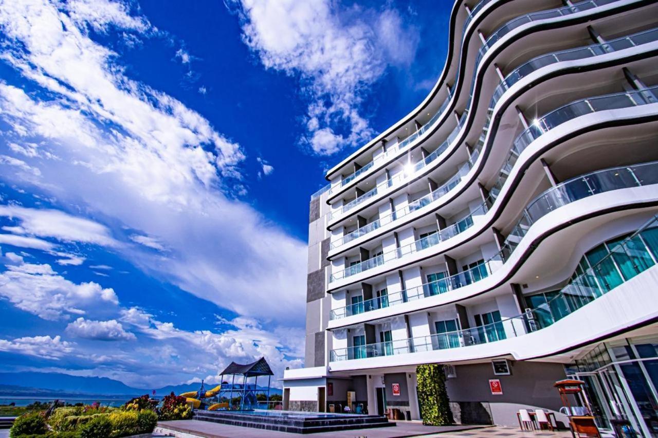 Labersa Hotel & Convention Center Toba Balige Zewnętrze zdjęcie