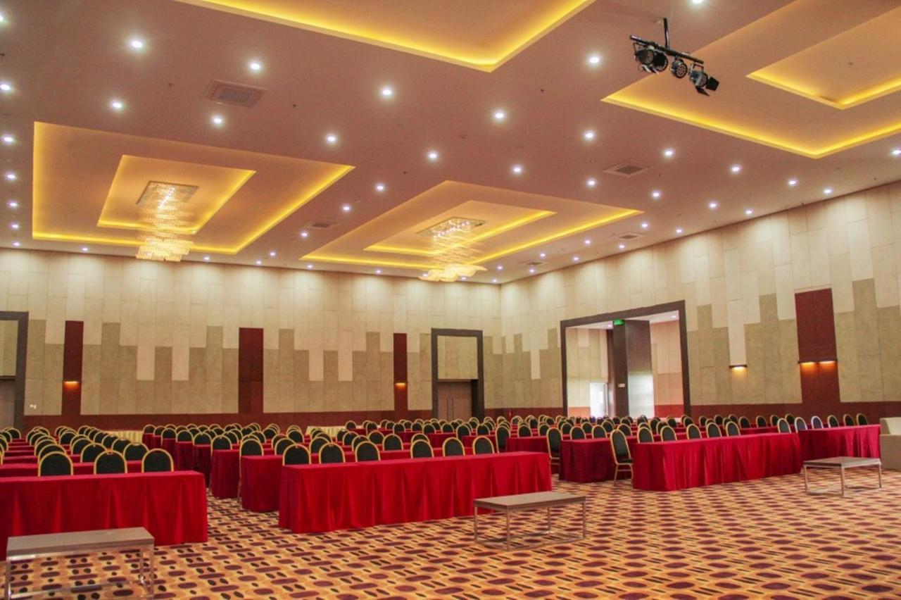 Labersa Hotel & Convention Center Toba Balige Zewnętrze zdjęcie